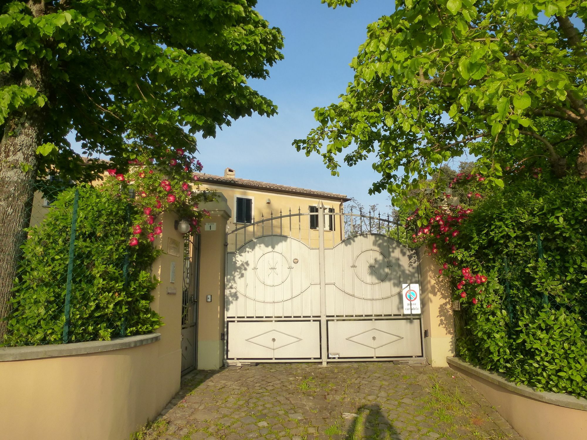 Casa Ezelina Appartamenti Pesaro Zewnętrze zdjęcie